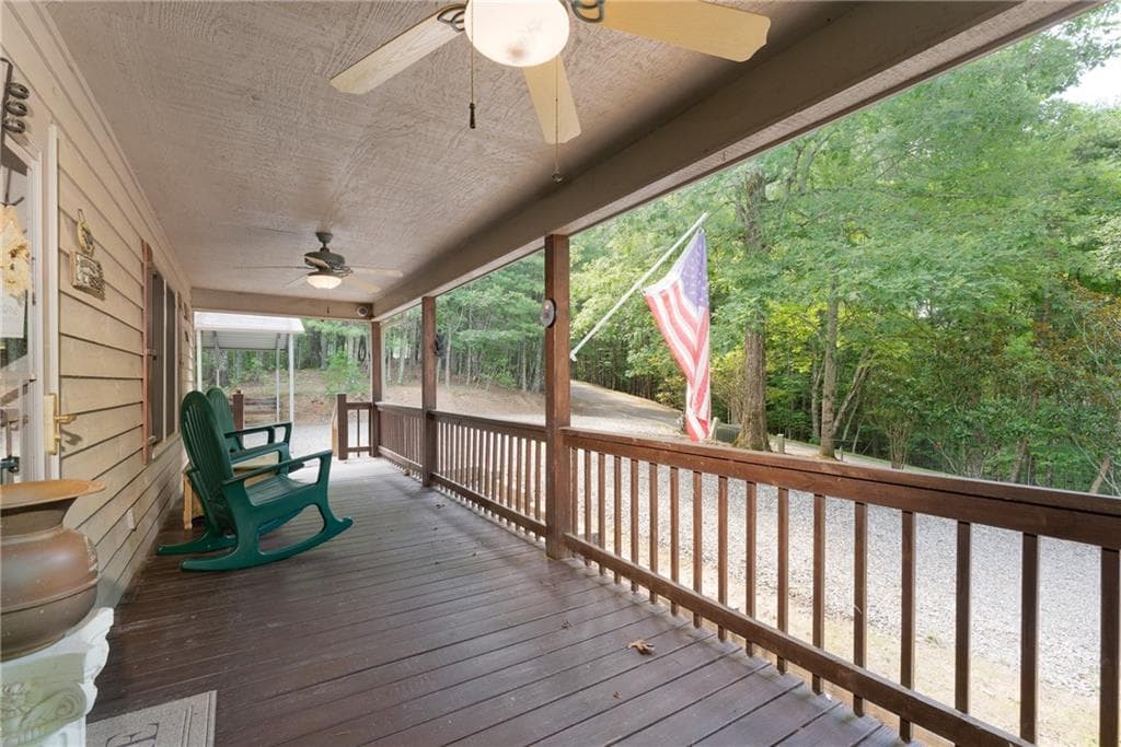 3 bedroom, 3 bathroom, 2,115 sq ft single family residence for sale at 250 Summit Drive, Blairsville, GA 30512 — photo 3