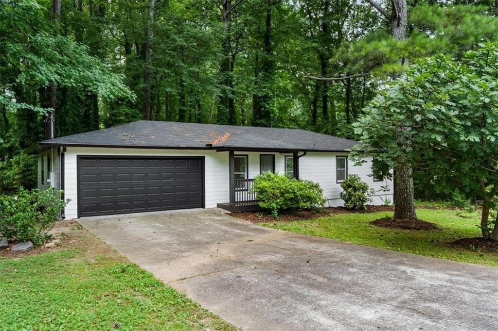 3 bedroom, 2 bathroom, 1,164 sq ft single family residence for sale at 4010 Kennesaw Drive, Kennesaw, GA 30152