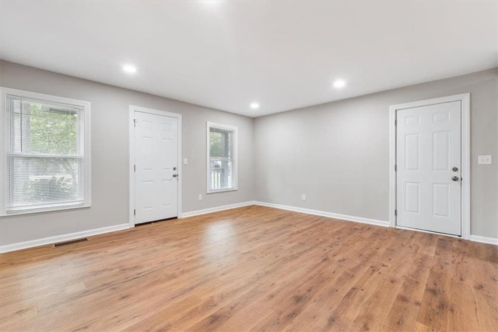 3 bedroom, 2 bathroom, 1,164 sq ft single family residence for sale at 4010 Kennesaw Drive, Kennesaw, GA 30152 — photo 6