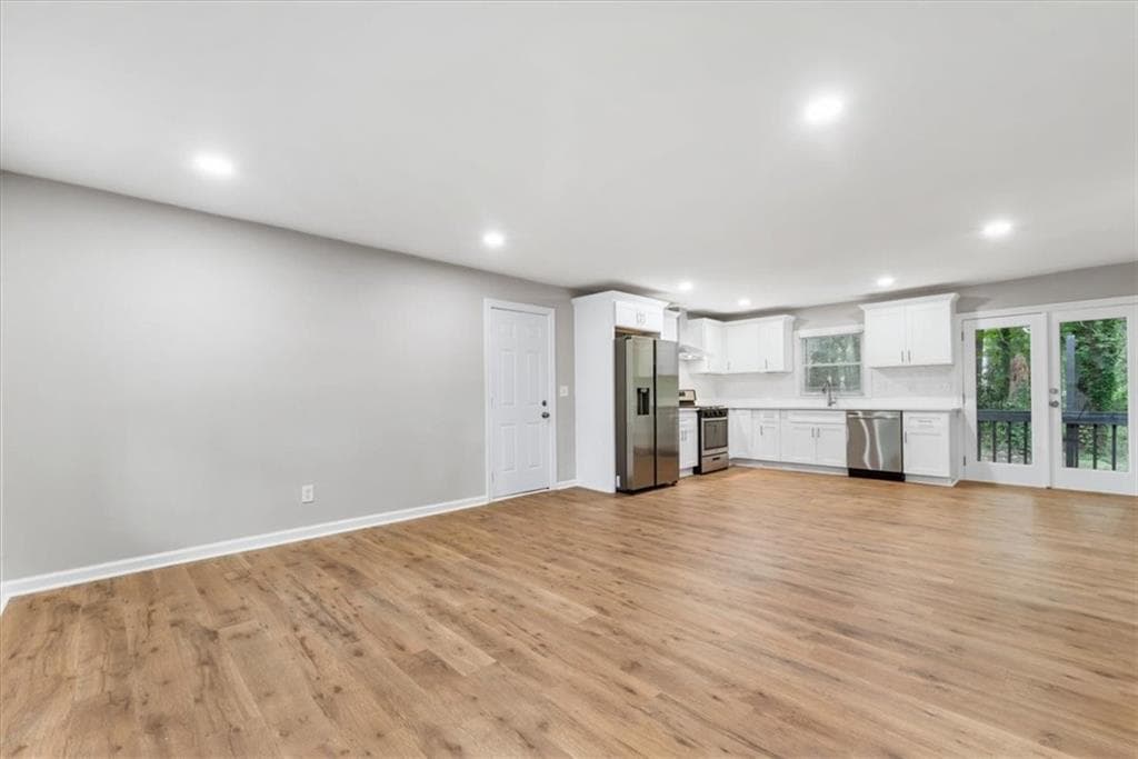 3 bedroom, 2 bathroom, 1,164 sq ft single family residence for sale at 4010 Kennesaw Drive, Kennesaw, GA 30152 — photo 8