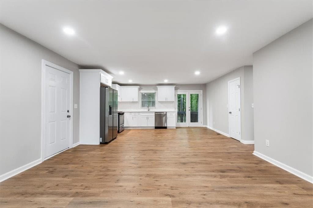 3 bedroom, 2 bathroom, 1,164 sq ft single family residence for sale at 4010 Kennesaw Drive, Kennesaw, GA 30152 — photo 9