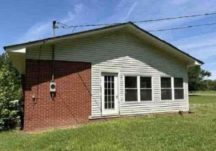3 bedroom, 2 bathroom, 1,597 sq ft single family residence for sale at 1190 Asphalt Rock Road, Cherokee, AL 35616 — photo 3