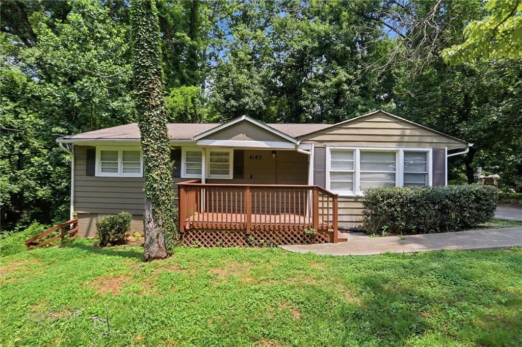 3 bedroom, 2 bathroom, 1,144 sq ft single family residence for sale at 6183 Ellis Street, Douglasville, GA 30134 — photo 3