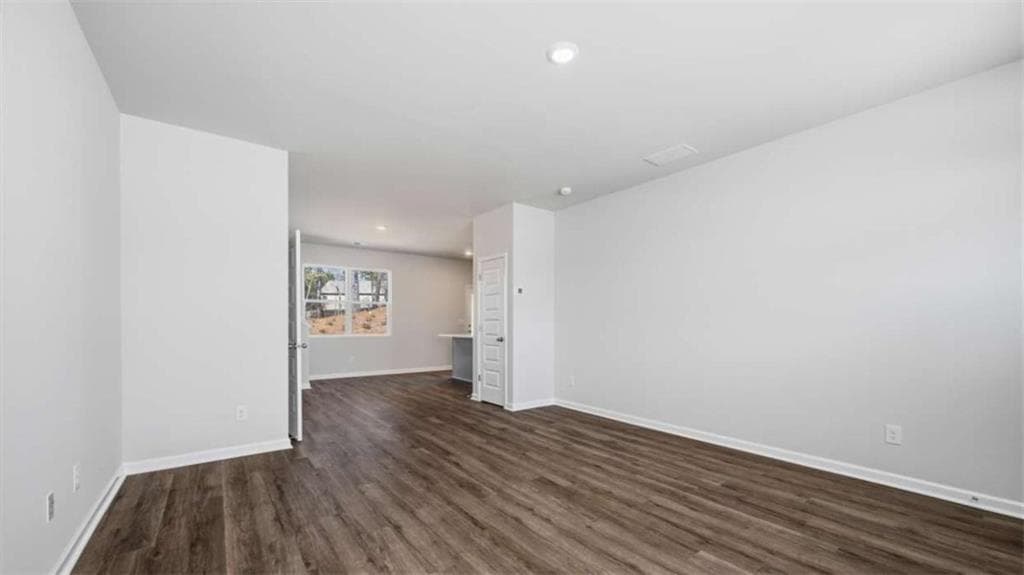 3 bedroom, 3 bathroom, 1,518 sq ft single family residence under contract at 220 Bristol Boulevard, Winder, GA 30680 — photo 6