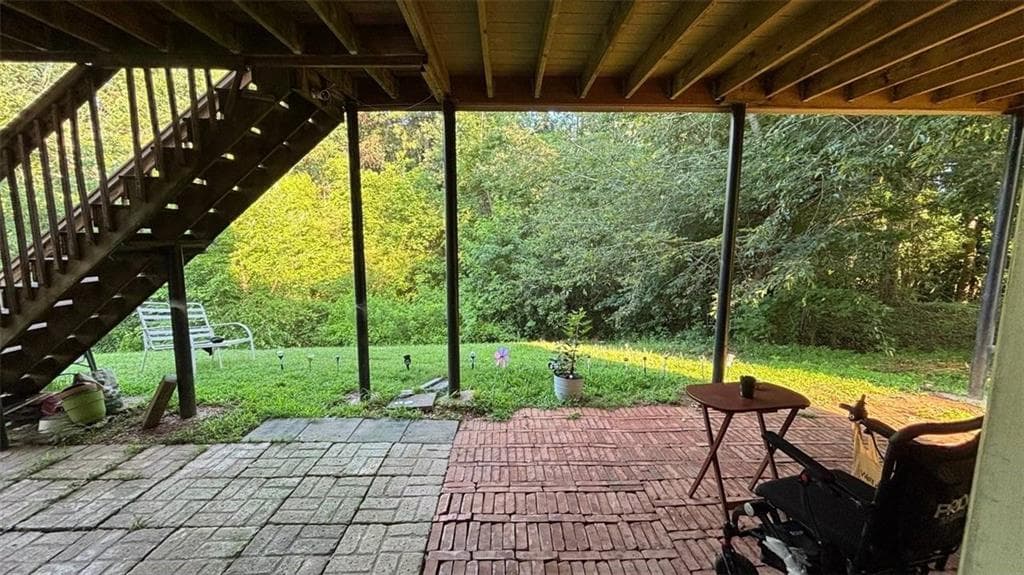 5 bedroom, 4 bathroom, 2,920 sq ft single family residence for sale at 2554 Sterling Drive, Lawrenceville, GA 30043 — photo 6