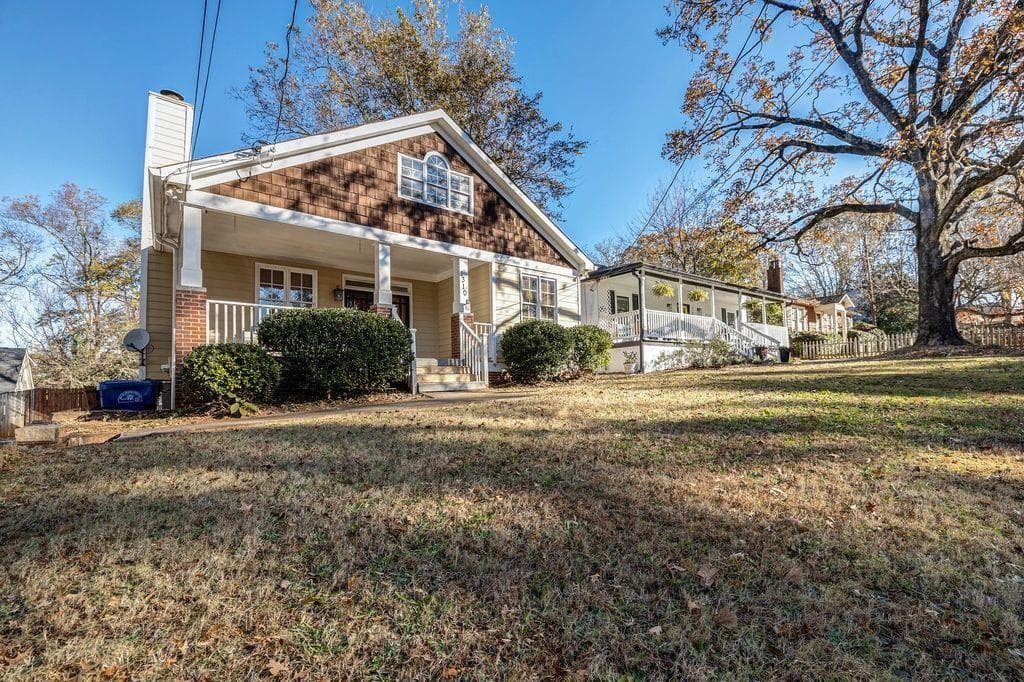 4 bedroom, 2 bathroom, 2,564 sq ft single family residence for rent at 2310 HOSEA L WILLIAMS Drive, Atlanta, GA 30317 for $2,900 a month — photo 2