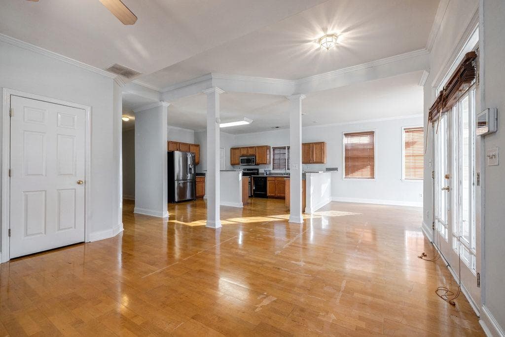 4 bedroom, 2 bathroom, 2,564 sq ft single family residence for rent at 2310 HOSEA L WILLIAMS Drive, Atlanta, GA 30317 for $2,900 a month — photo 7