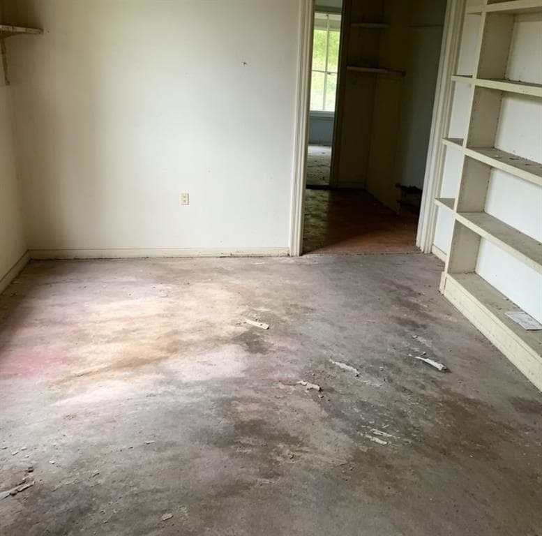 3 bedroom, 2 bathroom, 1,375 sq ft single family residence under contract at 411 Stiles Road, Selma, AL 36701 — photo 7