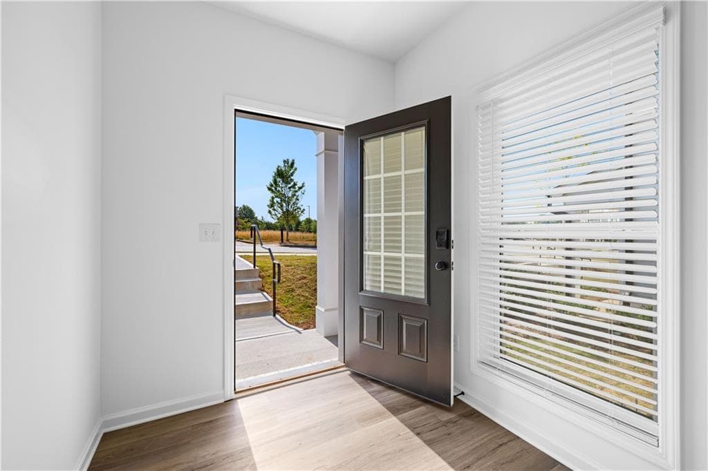 3 bedroom, 4 bathroom, 1,919 sq ft townhouse for sale at 36 Nickel Drive 17, Newnan, GA 30265 — photo 2