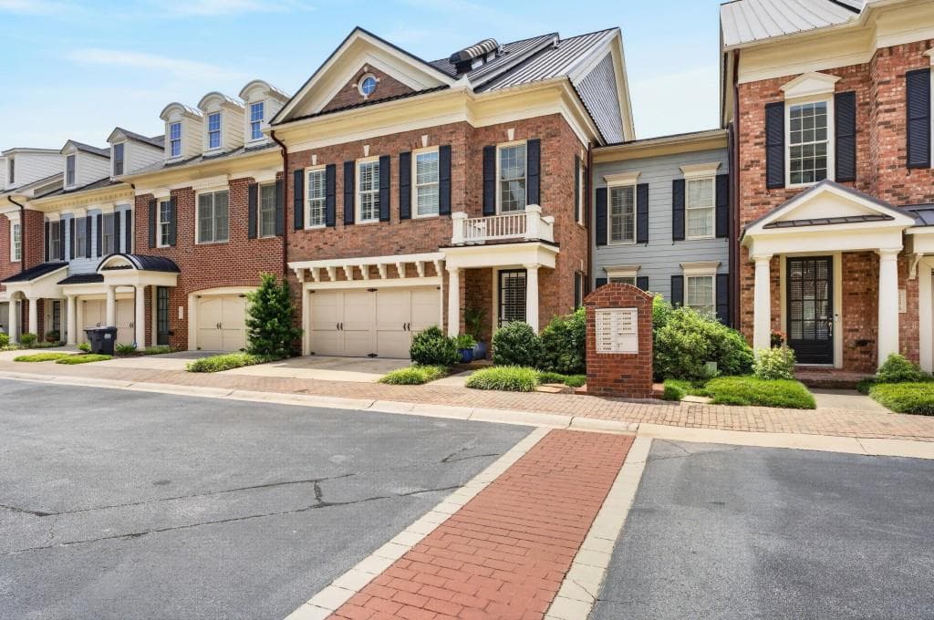 4 bedroom, 4 bathroom, 3,820 sq ft townhouse for sale at 2258 Edgartown Lane, Smyrna, GA 30080 — photo 7