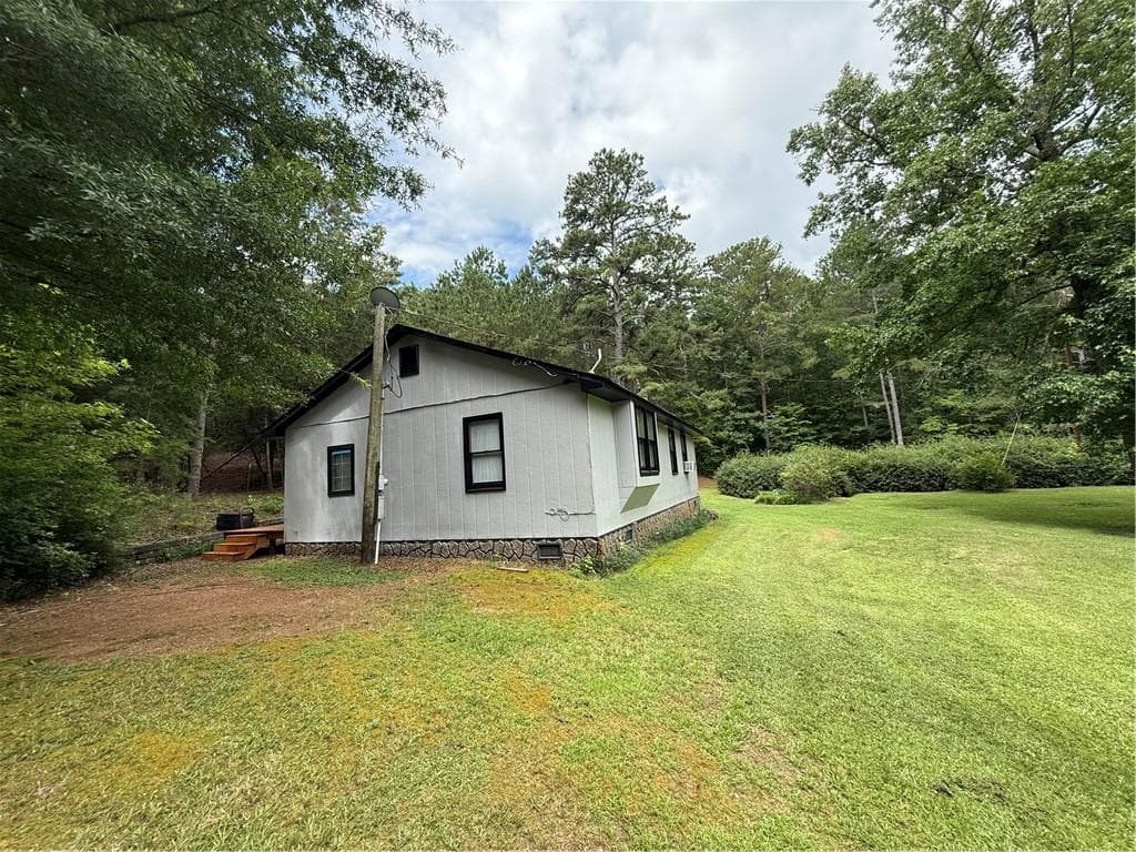 3 bedroom, 1 bathroom, 1,187 sq ft single family residence for sale at 1529 Shiloh Road, Cedartown, GA 30125 — photo 3