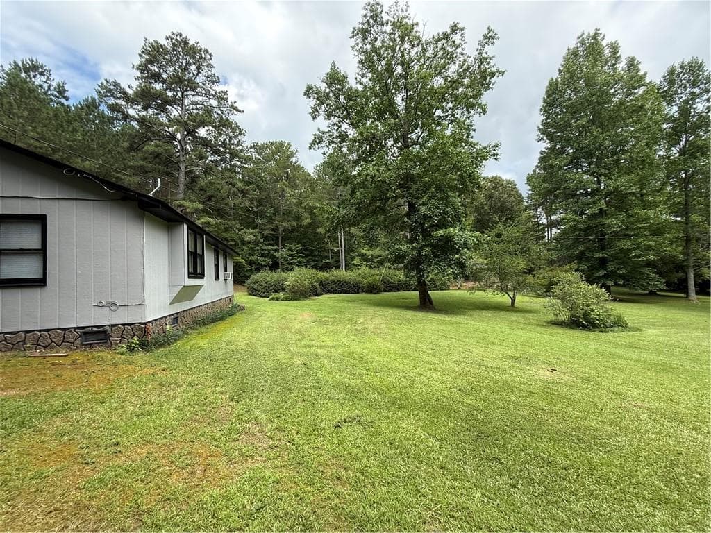 3 bedroom, 1 bathroom, 1,187 sq ft single family residence for sale at 1529 Shiloh Road, Cedartown, GA 30125
