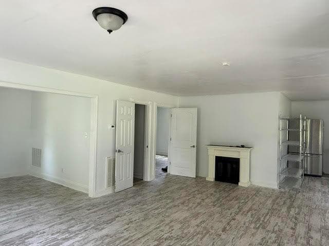 1 bedroom, 2 bathroom, 888 sq ft single family residence for rent at 210 W James Circle, Hampton, GA 30228 for $1,450 a month — photo 4