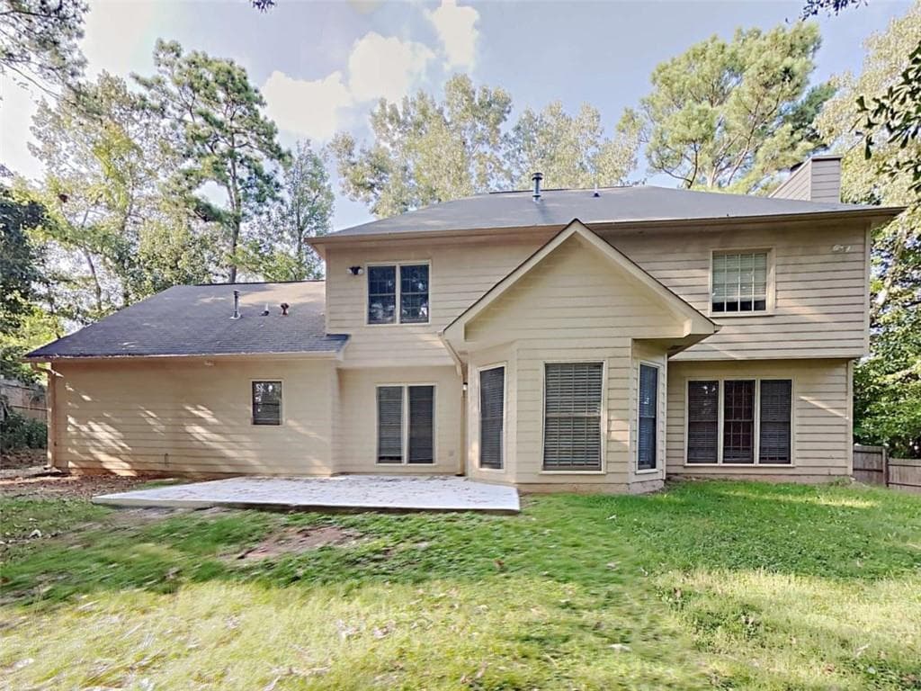 3 bedroom, 3 bathroom, 2,319 sq ft single family residence for sale at 4423 Turnberry Court, Douglasville, GA 30135 — photo 2