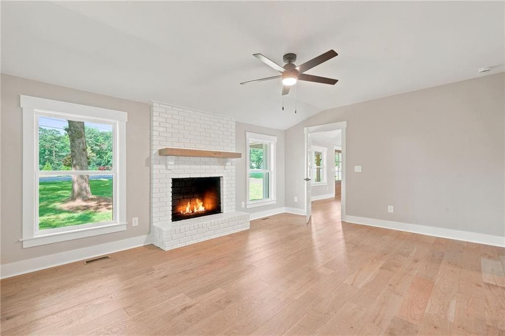 3 bedroom, 2 bathroom, 1,405 sq ft single family residence for sale at 1528 New Light Road, Canton, GA 30115 — photo 2