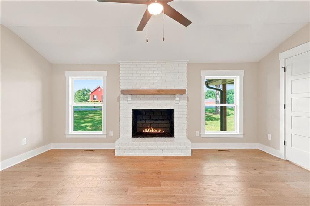 3 bedroom, 2 bathroom, 1,405 sq ft single family residence for sale at 1528 New Light Road, Canton, GA 30115 — photo 3