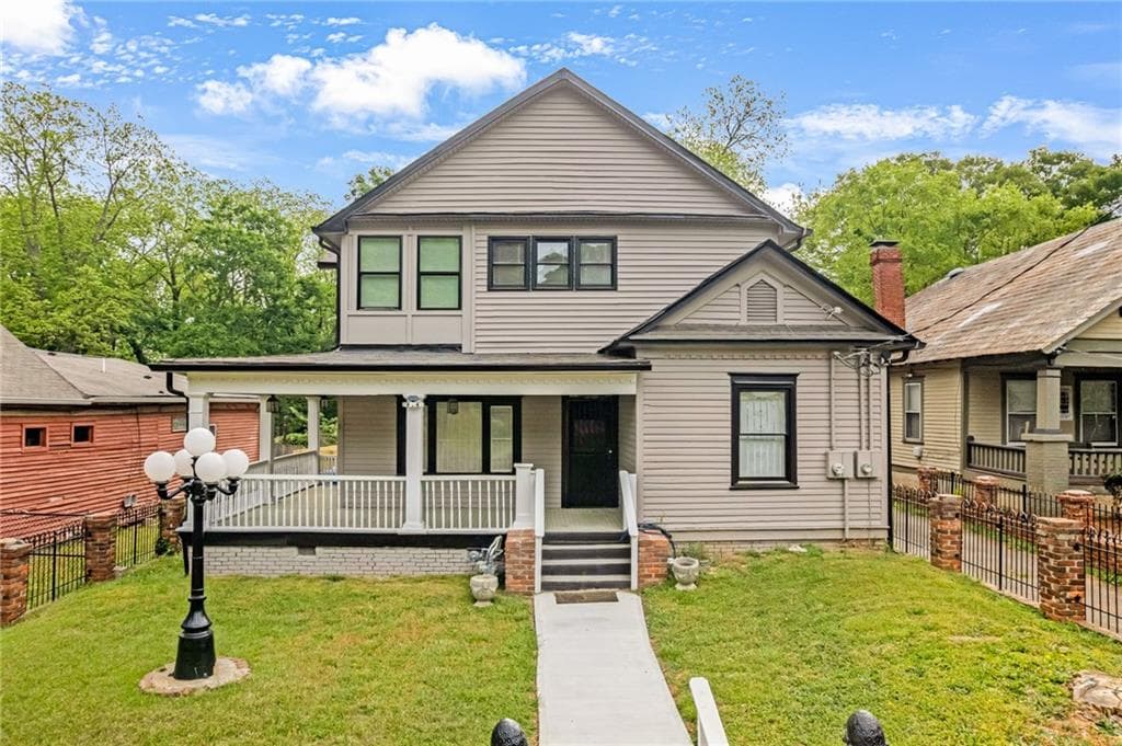 3 bedroom, 2 bathroom, 1,840 sq ft duplex for rent at 660 Queen Street A, Atlanta, GA 30310 for $2,100 a month — photo 1 of 51