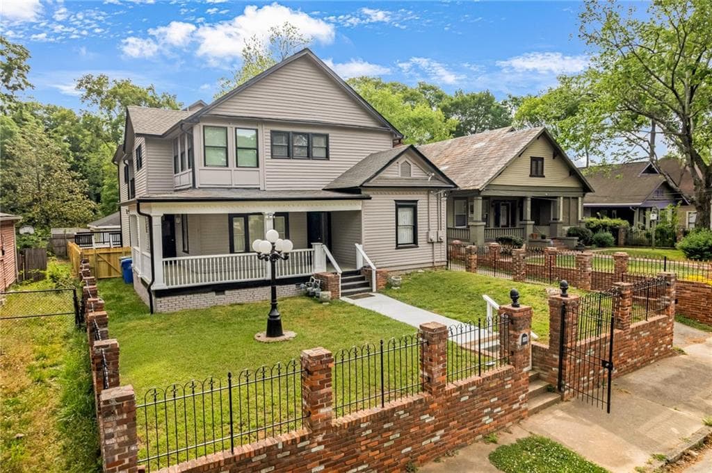 3 bedroom, 2 bathroom, 1,840 sq ft duplex for rent at 660 Queen Street A, Atlanta, GA 30310 for $2,100 a month — photo 2
