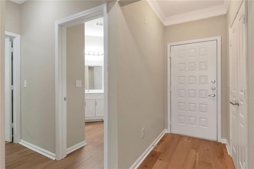 2 bedroom, 2 bathroom, 1,063 sq ft condominium for sale at 10 Perimeter Summit Boulevard 4217, Atlanta, GA 30319 — photo 5