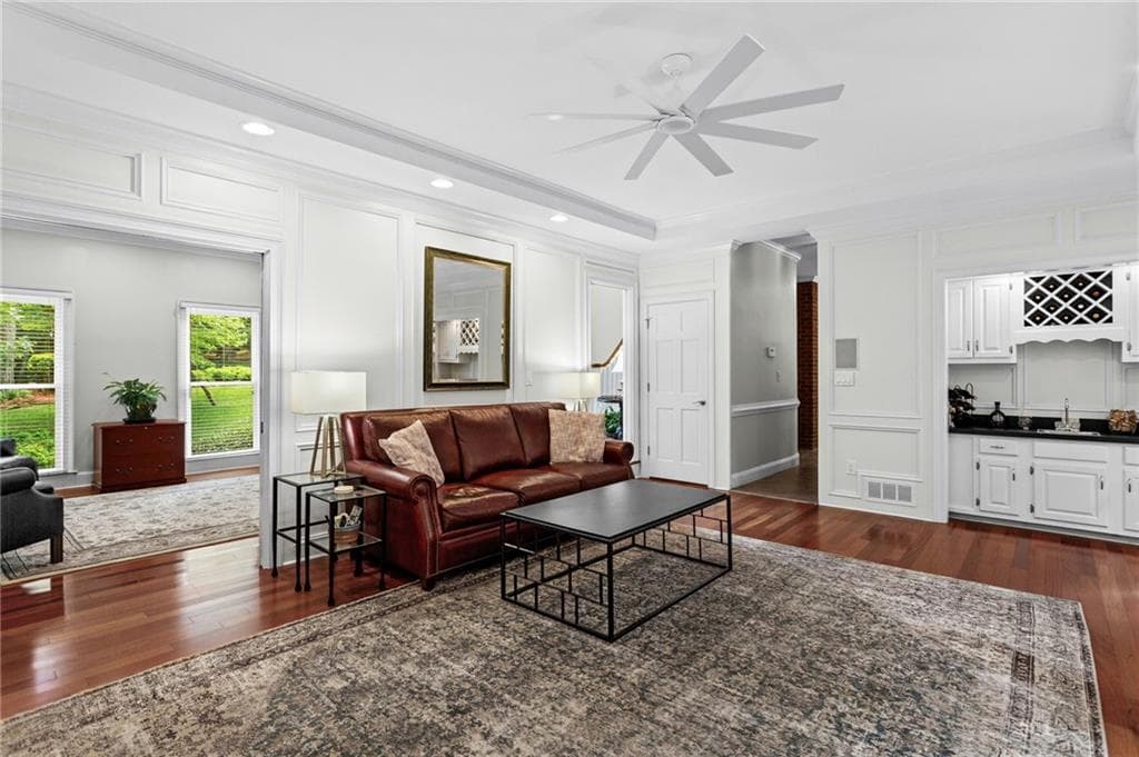 5 bedroom, 4 bathroom, 4,673 sq ft single family residence for sale at 4692 Monticello Circle, Marietta, GA 30066 — photo 7