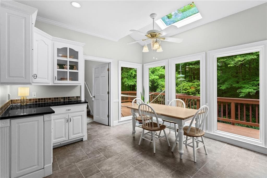 5 bedroom, 4 bathroom, 4,673 sq ft single family residence for sale at 4692 Monticello Circle, Marietta, GA 30066 — photo 10
