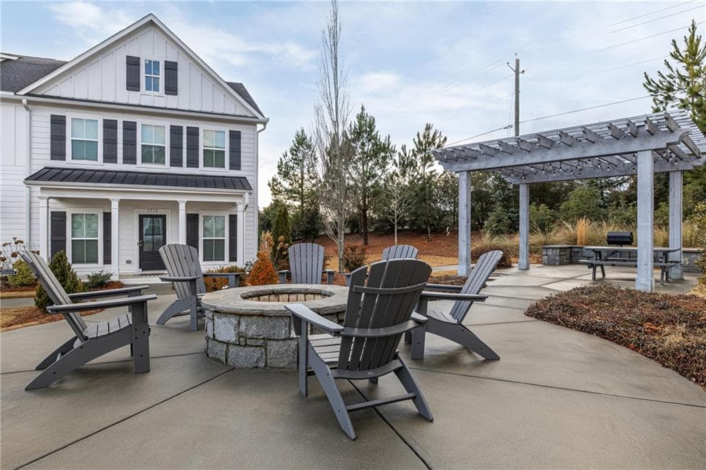 3 bedroom, 3 bathroom, 2,016 sq ft townhouse for sale at 1848 Eastmore Avenue, Conyers, GA 30094 — photo 4