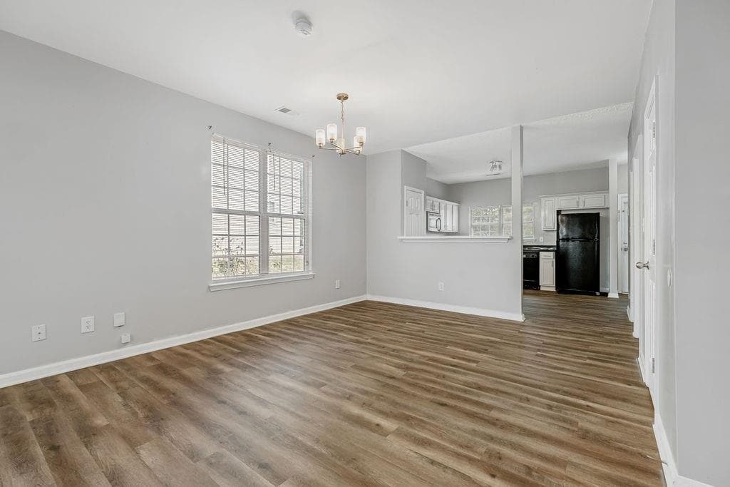 3 bedroom, 3 bathroom, 1,454 sq ft townhouse for sale at 284 Commons Drive, Jonesboro, GA 30236 — photo 8