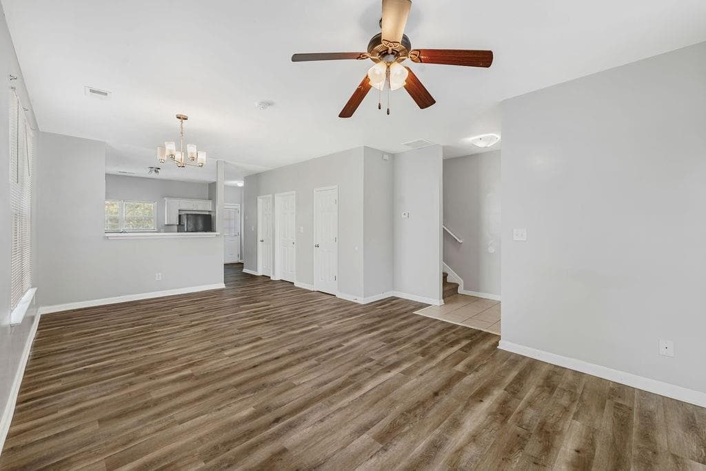 3 bedroom, 3 bathroom, 1,454 sq ft townhouse for sale at 284 Commons Drive, Jonesboro, GA 30236 — photo 9