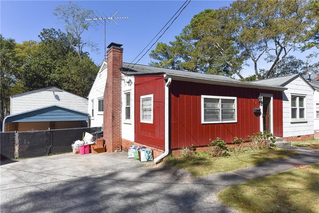 3 bedroom, 2 bathroom, 1,368 sq ft single family residence for sale at 3049 Cloverhurst Drive, Atlanta, GA 30344 — photo 2