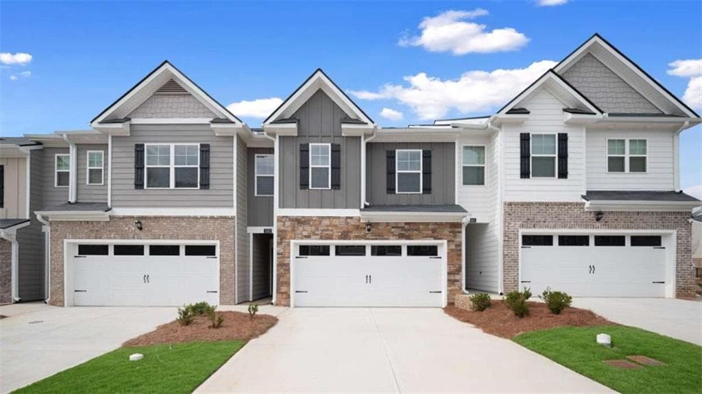 3 bedroom, 3 bathroom townhouse for sale at 1322 Aura Lane, Lawrenceville, GA 30045