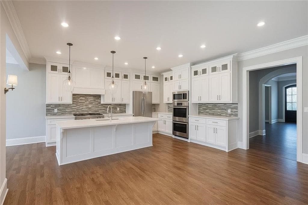 6 bedroom, 7 bathroom, 6,300 sq ft single family residence for sale at 4101 Brookview Drive, Atlanta, GA 30339 — photo 10