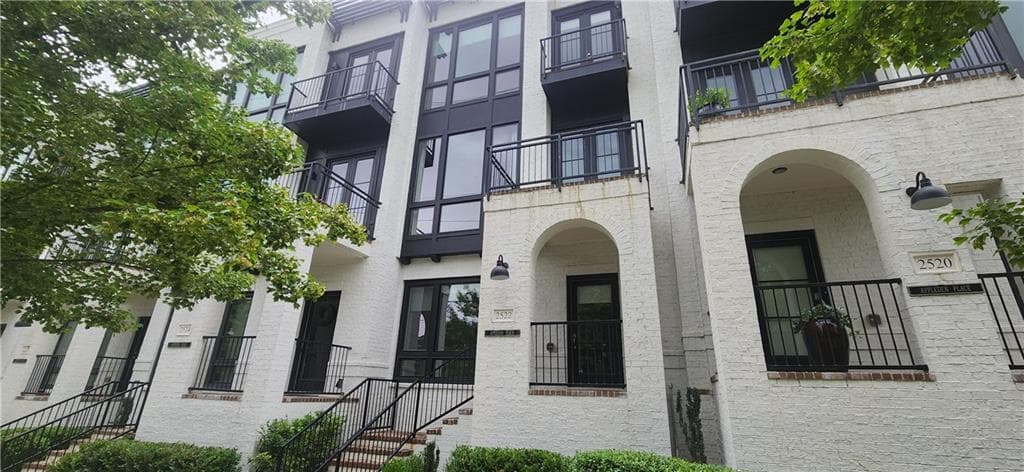 3 bedroom, 4 bathroom, 3,040 sq ft townhouse for sale at 2522 Appleden Place 6, Atlanta, GA 30319 — photo 1 of 26