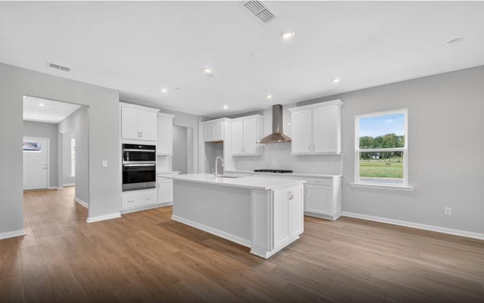 6 bedroom, 4 bathroom, 3,922 sq ft single family residence for sale at 204 Henry Place, Cartersville, GA 30120 — photo 4