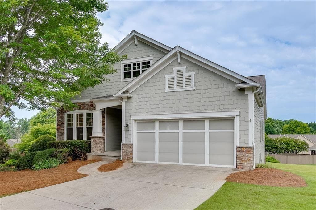 5 bedroom, 3 bathroom, 4,116 sq ft single family residence for sale at 5130 Princess Lane, Cumming, GA 30040 — photo 2