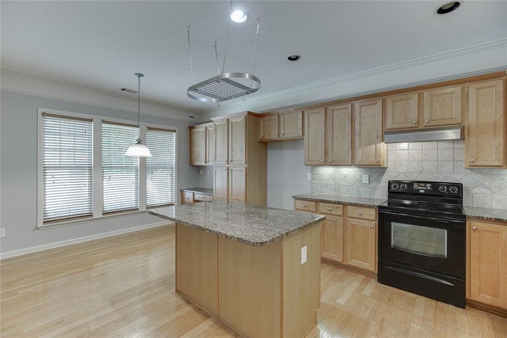 5 bedroom, 3 bathroom, 4,116 sq ft single family residence for sale at 5130 Princess Lane, Cumming, GA 30040 — photo 5