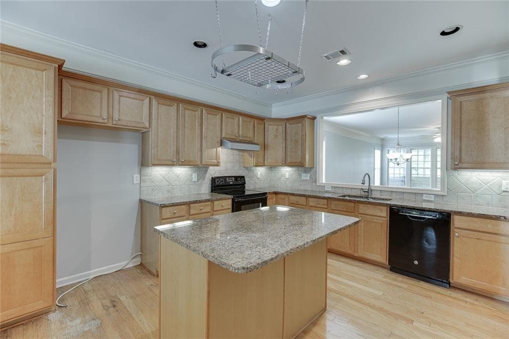 5 bedroom, 3 bathroom, 4,116 sq ft single family residence for sale at 5130 Princess Lane, Cumming, GA 30040 — photo 6