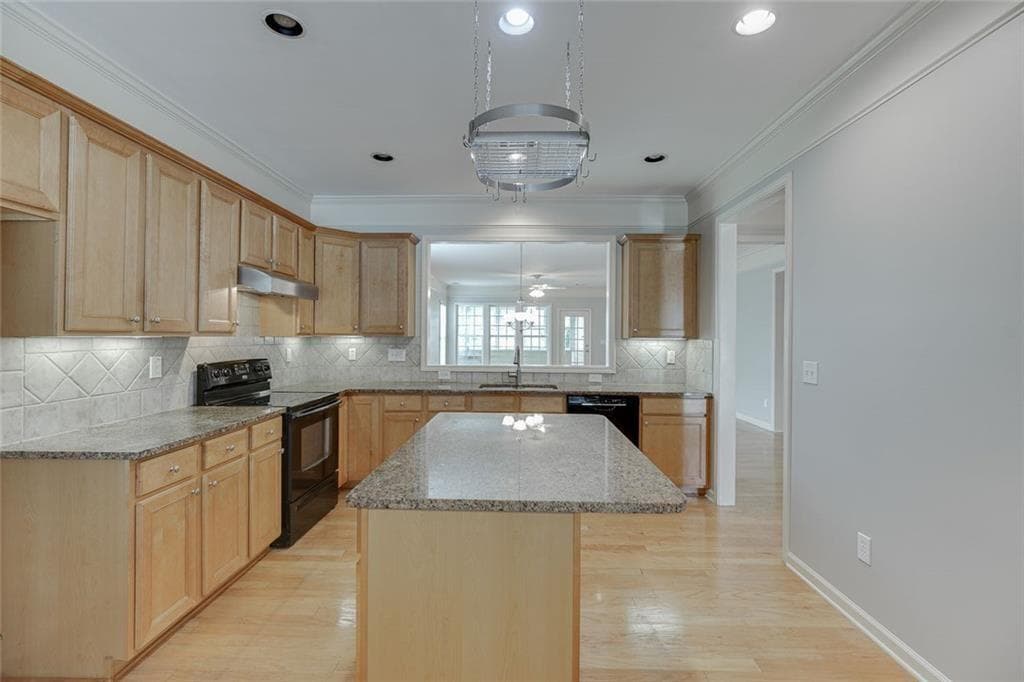 5 bedroom, 3 bathroom, 4,116 sq ft single family residence for sale at 5130 Princess Lane, Cumming, GA 30040 — photo 7