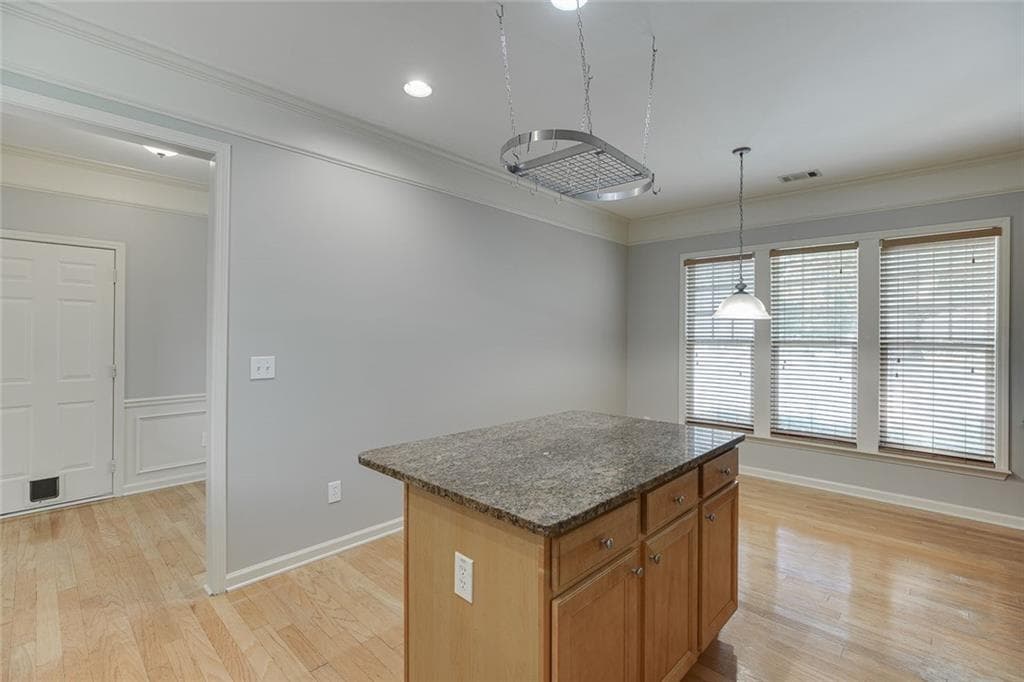 5 bedroom, 3 bathroom, 4,116 sq ft single family residence for sale at 5130 Princess Lane, Cumming, GA 30040 — photo 9