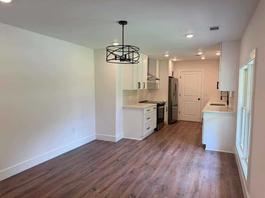 3 bedroom, 2 bathroom, 1,320 sq ft single family residence for sale at 2792 Flagstone Drive, Atlanta, GA 30316 — photo 4
