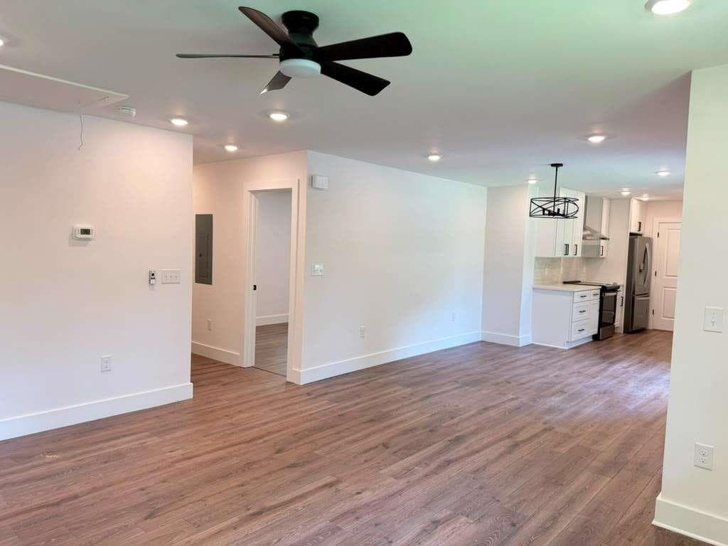 3 bedroom, 2 bathroom, 1,320 sq ft single family residence for sale at 2792 Flagstone Drive, Atlanta, GA 30316 — photo 5