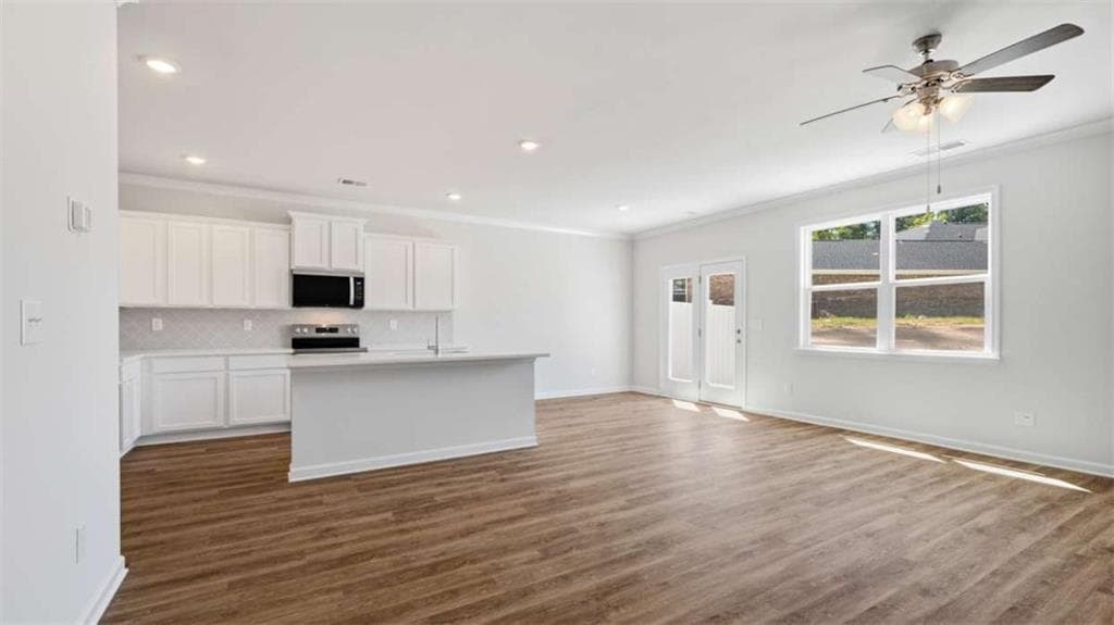 3 bedroom, 3 bathroom, 1,830 sq ft townhouse under contract at 1328 Aura Lane, Lawrenceville, GA 30045 — photo 4