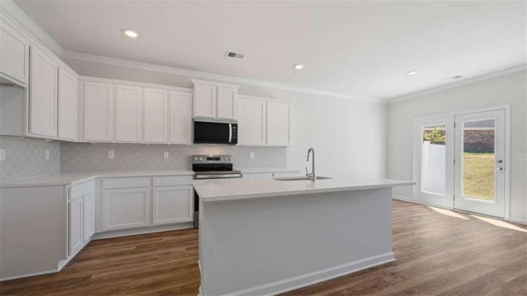 3 bedroom, 3 bathroom, 1,830 sq ft townhouse under contract at 1328 Aura Lane, Lawrenceville, GA 30045 — photo 5