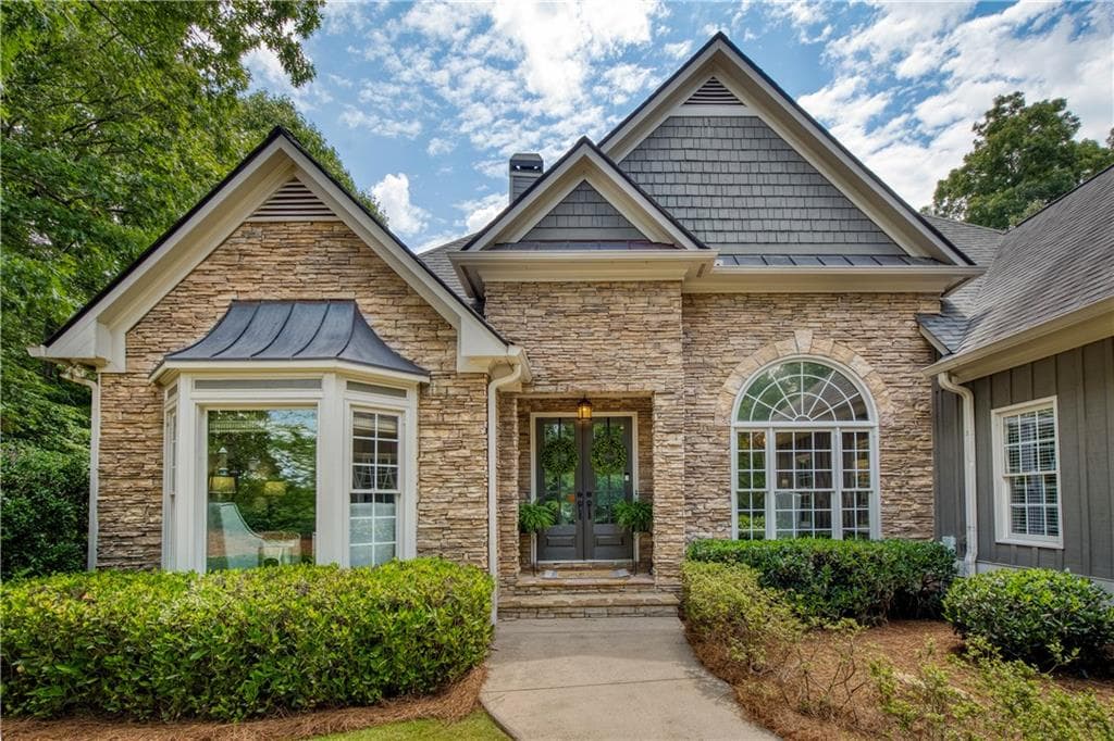 4 bedroom, 6 bathroom, 5,097 sq ft single family residence for sale at 2830 Meadow Valley Way, Cumming, GA 30041 — photo 4