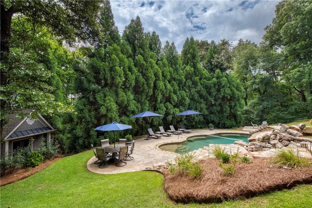 4 bedroom, 6 bathroom, 5,097 sq ft single family residence for sale at 2830 Meadow Valley Way, Cumming, GA 30041 — photo 2
