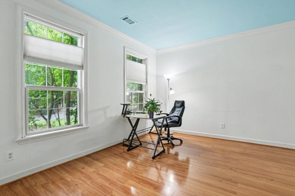 3 bedroom, 3 bathroom, 2,016 sq ft single family residence for sale at 361 Shyrewood Drive, Lawrenceville, GA 30043 — photo 2