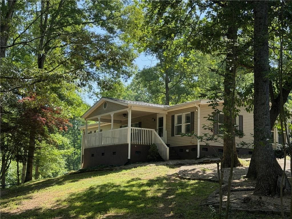 3 bedroom, 2 bathroom, 1,962 sq ft single family residence under contract at 7911 Belton Bridge Road, Lula, GA 30554