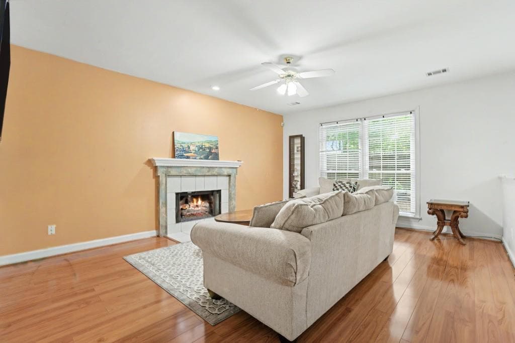 3 bedroom, 3 bathroom, 2,016 sq ft single family residence for sale at 361 Shyrewood Drive, Lawrenceville, GA 30043 — photo 6