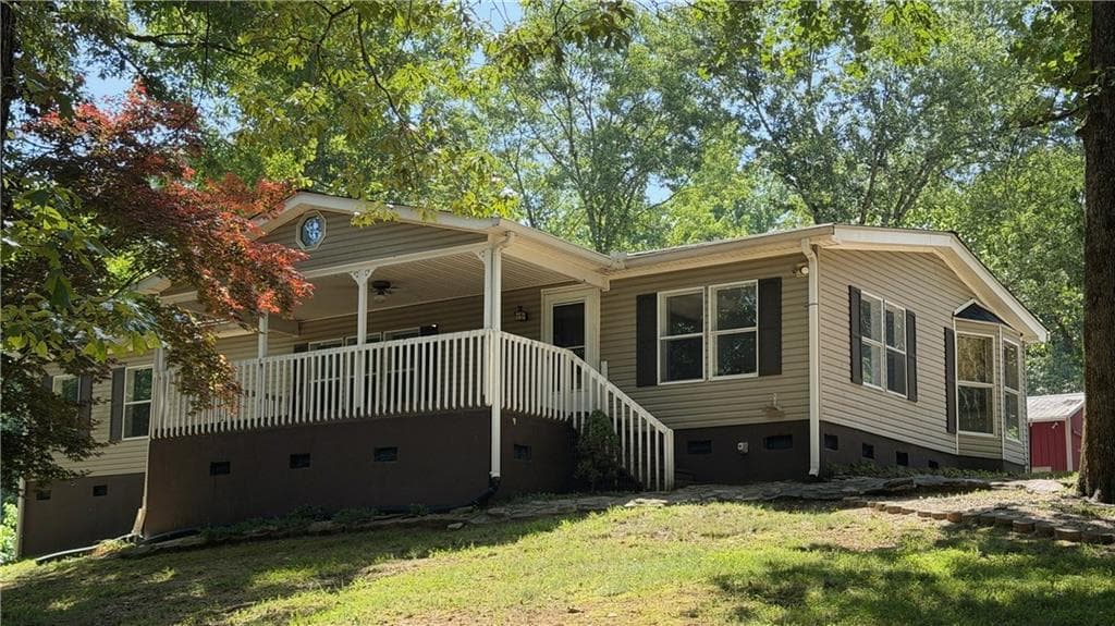 3 bedroom, 2 bathroom, 1,962 sq ft single family residence under contract at 7911 Belton Bridge Road, Lula, GA 30554 — photo 2