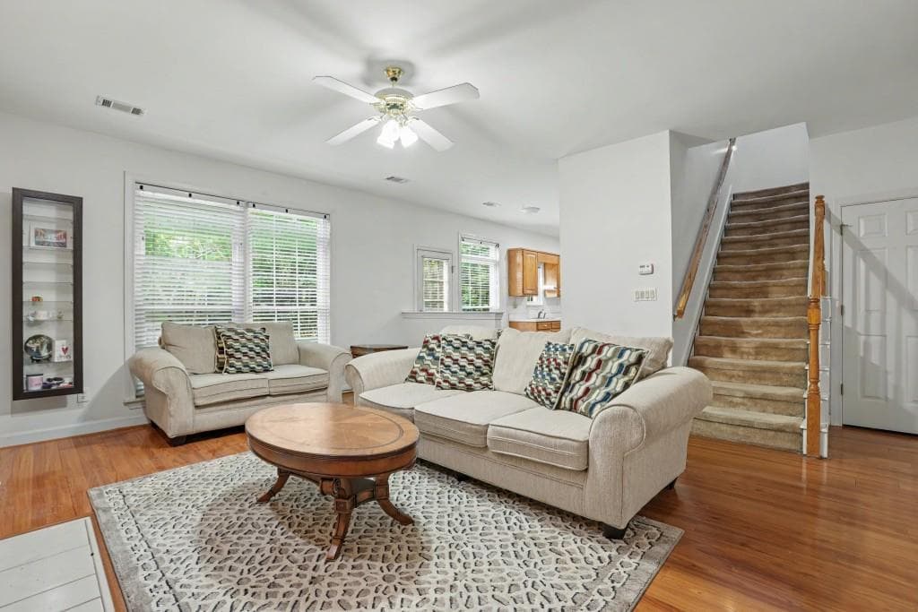 3 bedroom, 3 bathroom, 2,016 sq ft single family residence for sale at 361 Shyrewood Drive, Lawrenceville, GA 30043 — photo 7