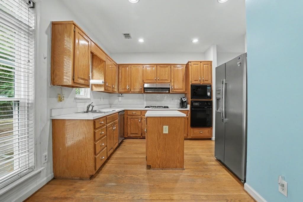 3 bedroom, 3 bathroom, 2,016 sq ft single family residence for sale at 361 Shyrewood Drive, Lawrenceville, GA 30043 — photo 9